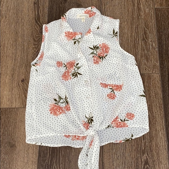 NWT! Button down sleeveless top with tie - Picture 1 of 5